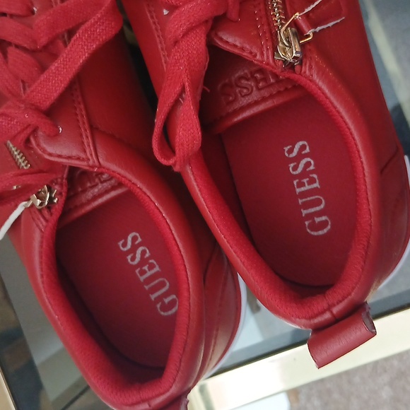Guess mens red and white zip side sneakers  size 9.5 - Picture 7 of 13
